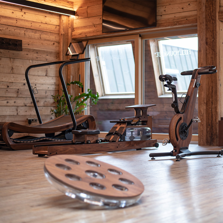 Гребний тренажер для дому WaterRower Classic Walnut S4 водний дерев'яний професійний