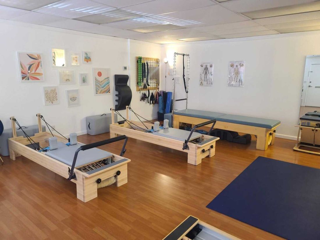 Реформер для пілатесу з вежею та матом Balanced Body Studio Reformer Revo MTO (BB-11949C-Storm, сірий)