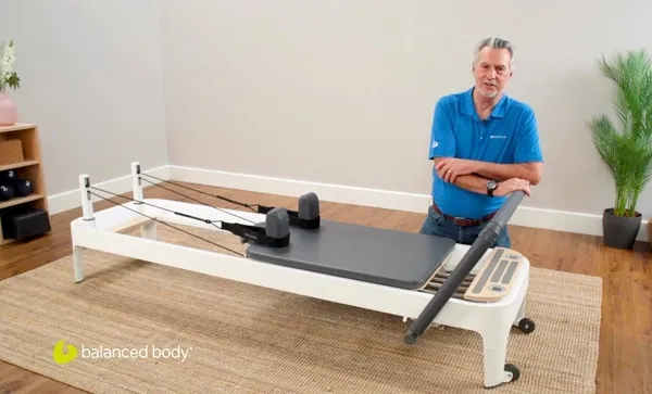 Реформер тренажер для пілатесу Allegro 2 Balanced Body Standard Steel Footbar (стандартна комплектація без додаткових ніжок)