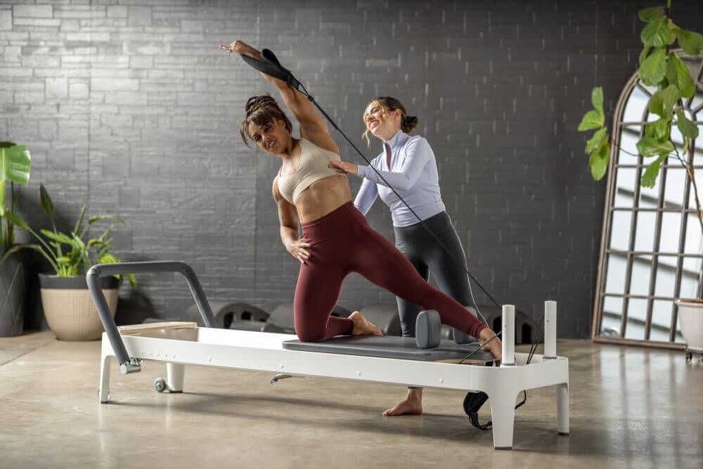 Реформер тренажер для пілатесу Allegro 2 Balanced Body Standard Steel Footbar (стандартна комплектація без додаткових ніжок)