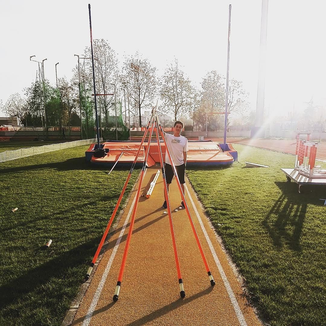 Шест для стрибків Nordic Sport Vaulting Pole (5м)