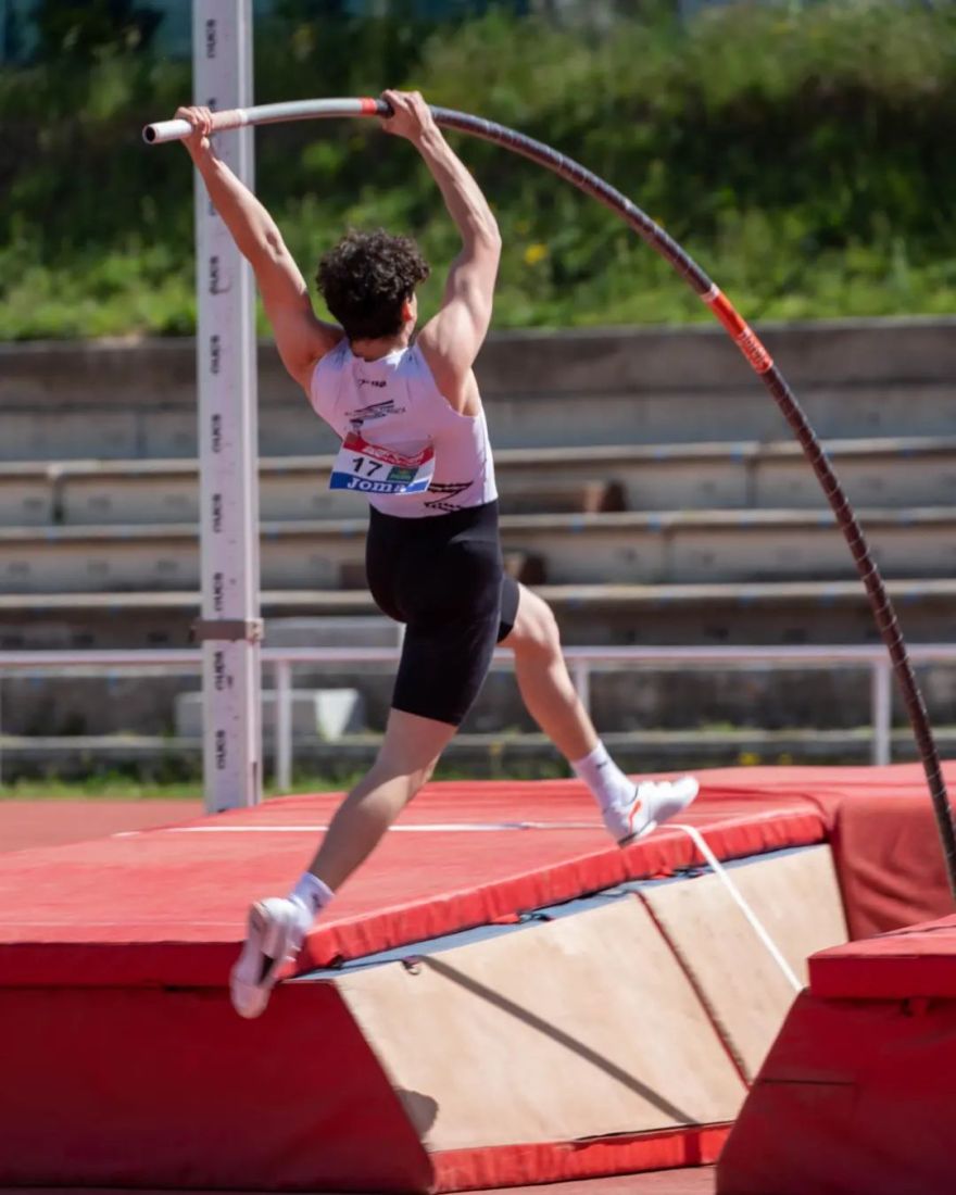 Шест для стрибків Nordic Sport Vaulting Pole EVO2 (4м)
