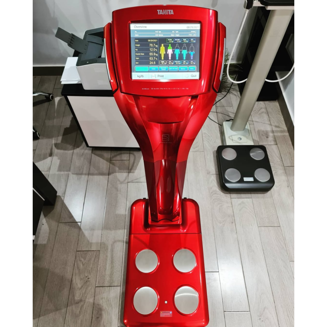 Ваги Tanita MC-980MA PLUS Red професійний медичний аналізатор складу тіла